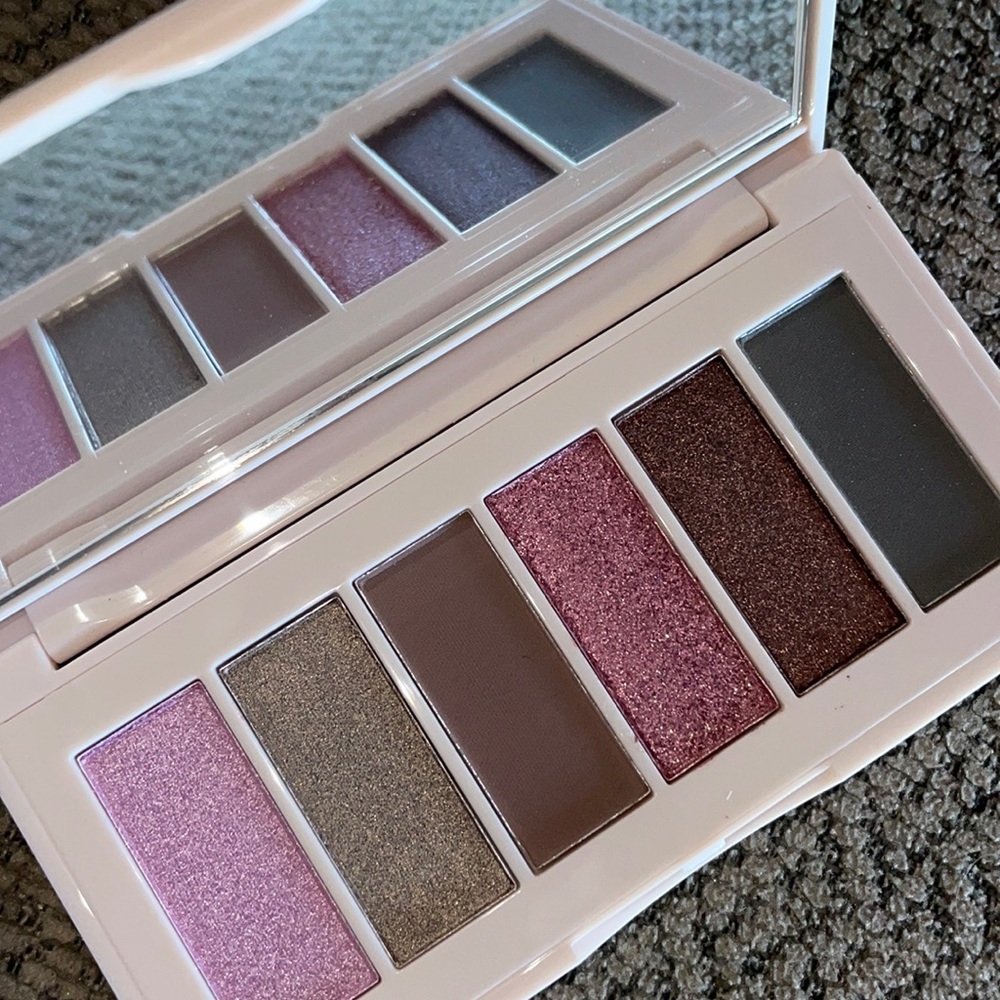 New Coloured Raine Eyeshadow Palette